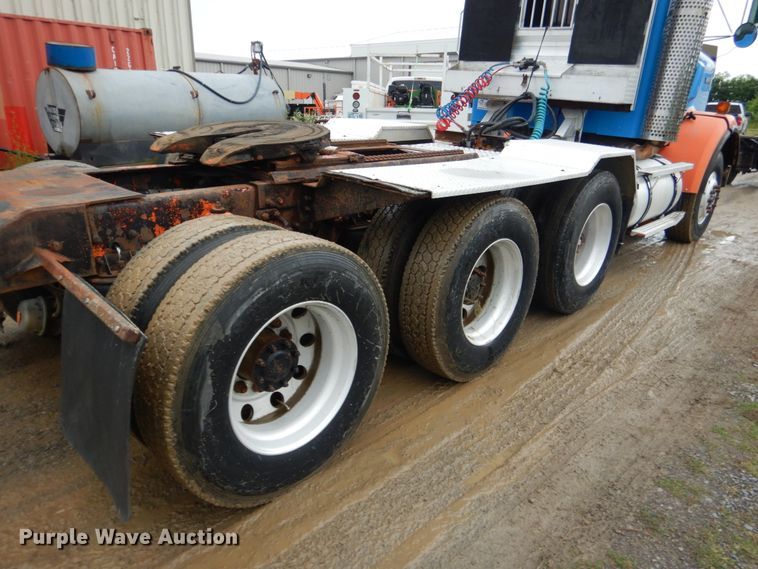 image for item DK5696 1998 Kenworth T800  semi truck