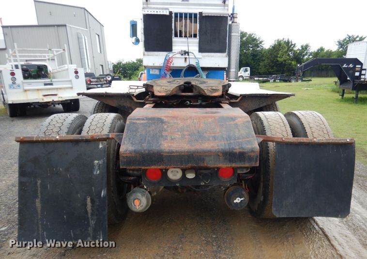 image for item DK5696 1998 Kenworth T800  semi truck