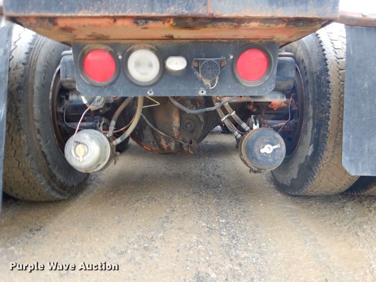 image for item DK5696 1998 Kenworth T800  semi truck