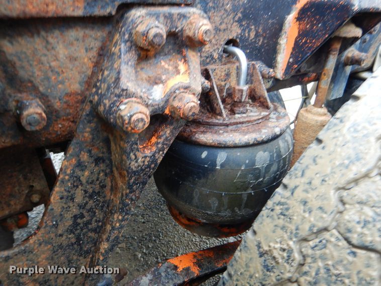 image for item DK5696 1998 Kenworth T800  semi truck