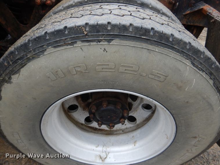 image for item DK5696 1998 Kenworth T800  semi truck