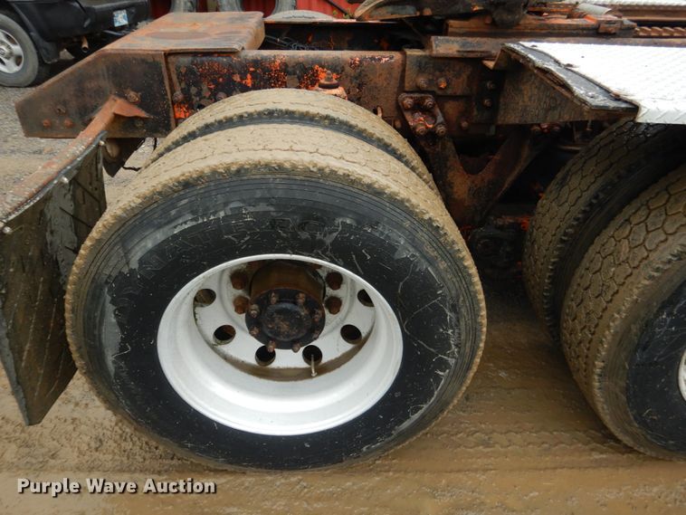 image for item DK5696 1998 Kenworth T800  semi truck