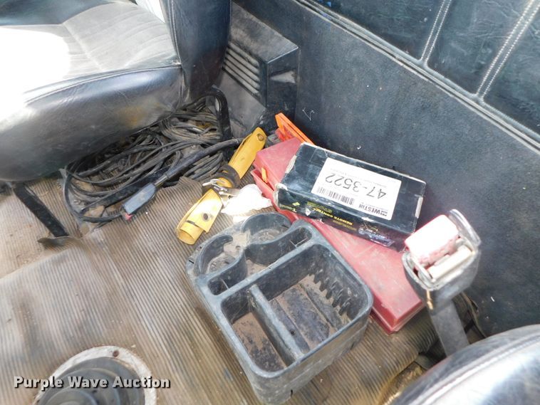 image for item DK8551 1997 Freightliner FLD120  semi truck