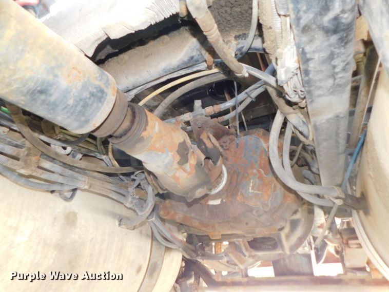 image for item DK8551 1997 Freightliner FLD120  semi truck