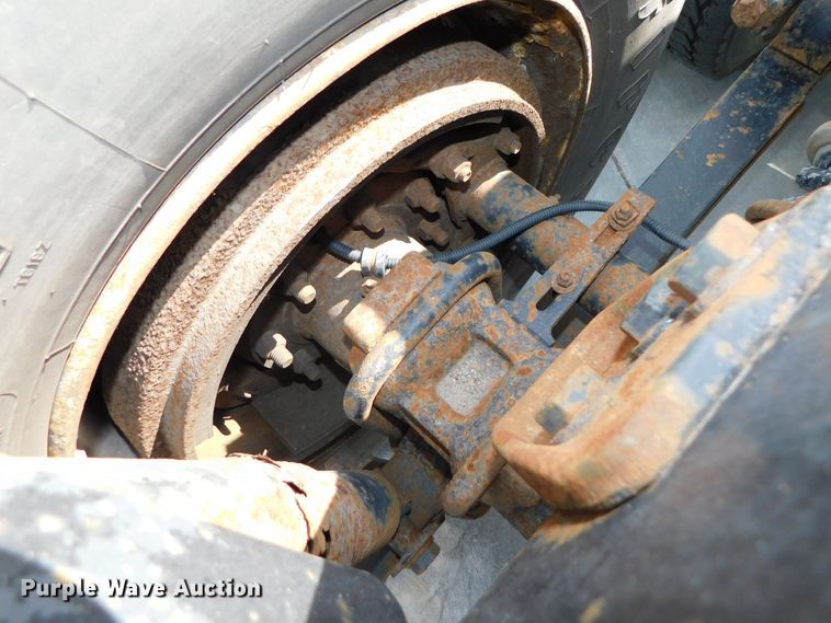 image for item DK8551 1997 Freightliner FLD120  semi truck