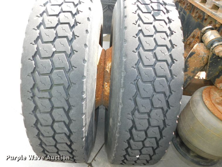 image for item DK8551 1997 Freightliner FLD120  semi truck