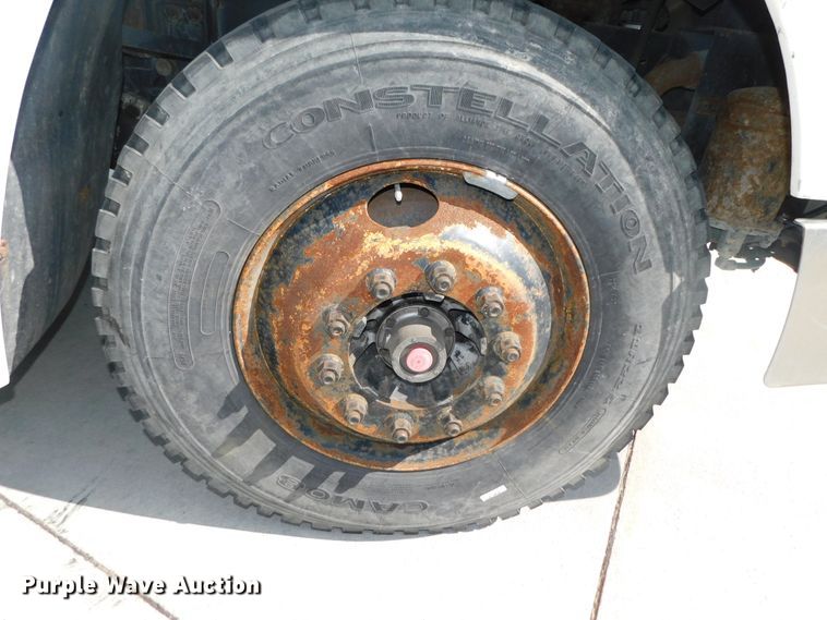 image for item DK8551 1997 Freightliner FLD120  semi truck