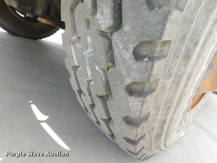 image for item DK8551 1997 Freightliner FLD120  semi truck