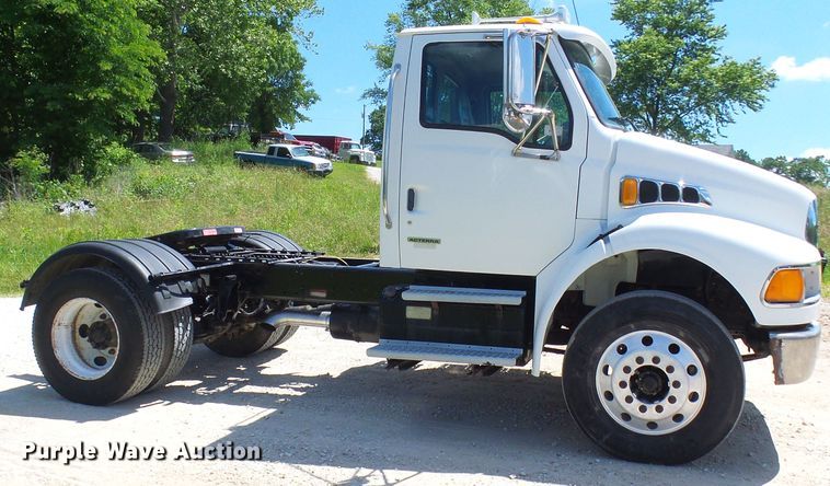 image for item DL0985 2003 Sterling Acterra  semi truck