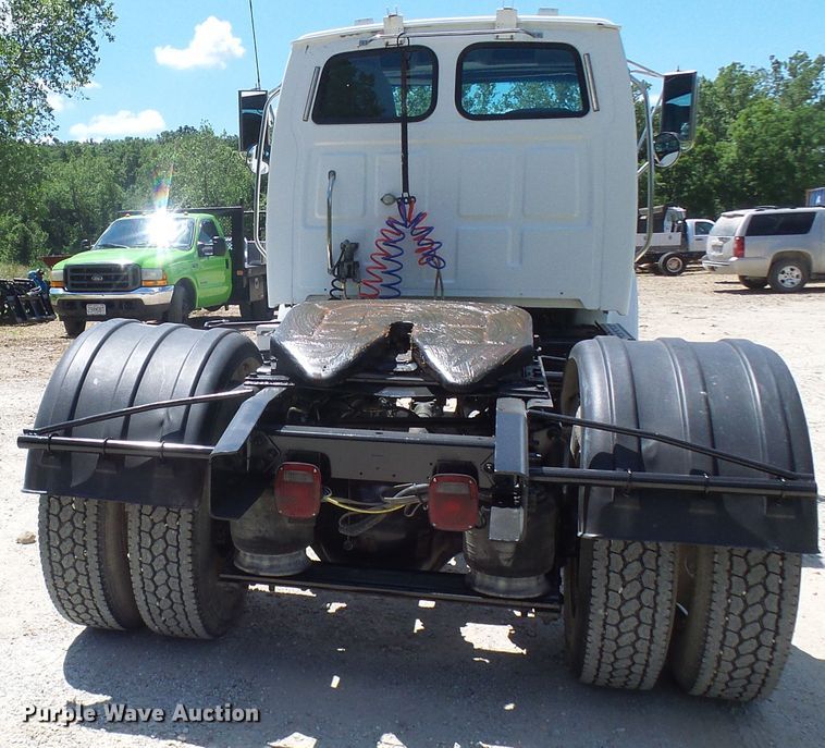 image for item DL0985 2003 Sterling Acterra  semi truck