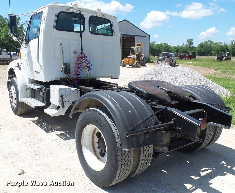 image for item DL0985 2003 Sterling Acterra  semi truck