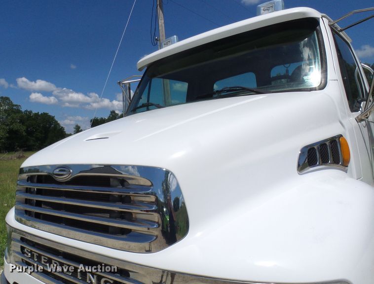 image for item DL0985 2003 Sterling Acterra  semi truck