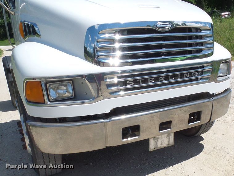 image for item DL0985 2003 Sterling Acterra  semi truck