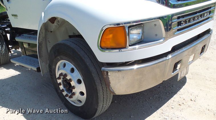 image for item DL0985 2003 Sterling Acterra  semi truck