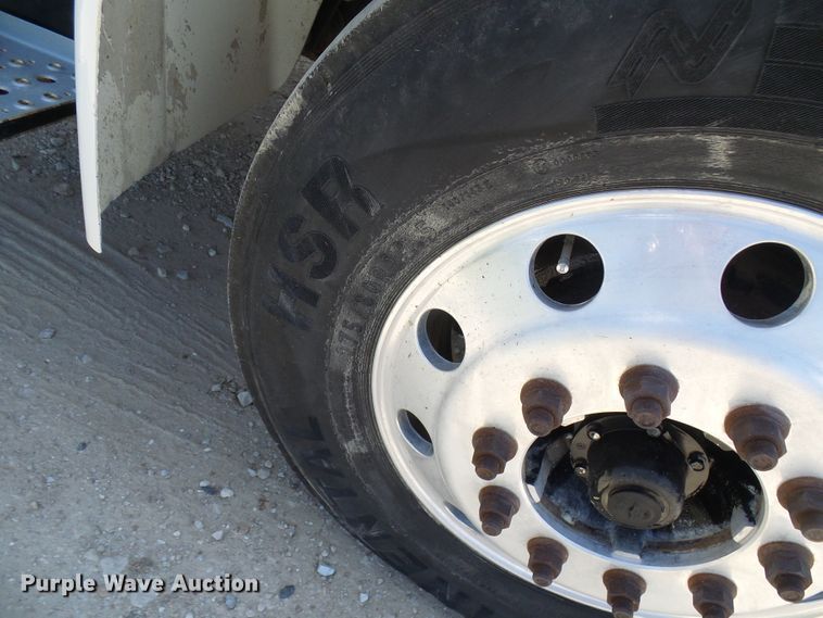 image for item DL0985 2003 Sterling Acterra  semi truck