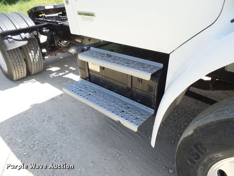 image for item DL0985 2003 Sterling Acterra  semi truck