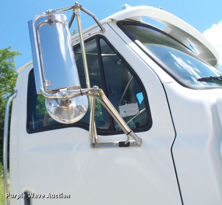 image for item DL0985 2003 Sterling Acterra  semi truck