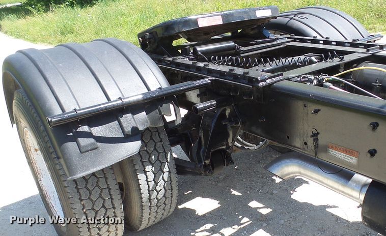 image for item DL0985 2003 Sterling Acterra  semi truck