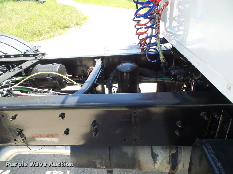 image for item DL0985 2003 Sterling Acterra  semi truck