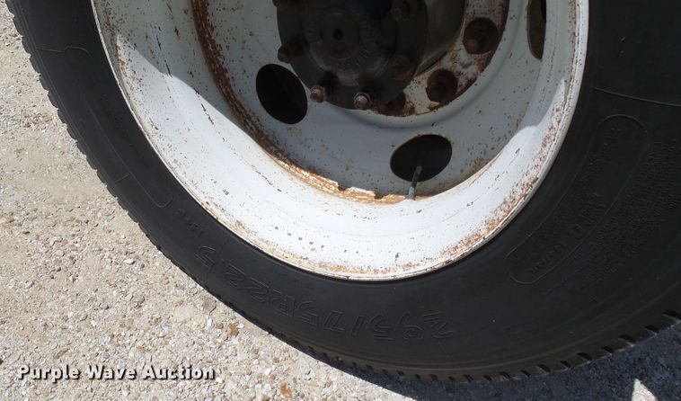 image for item DL0985 2003 Sterling Acterra  semi truck