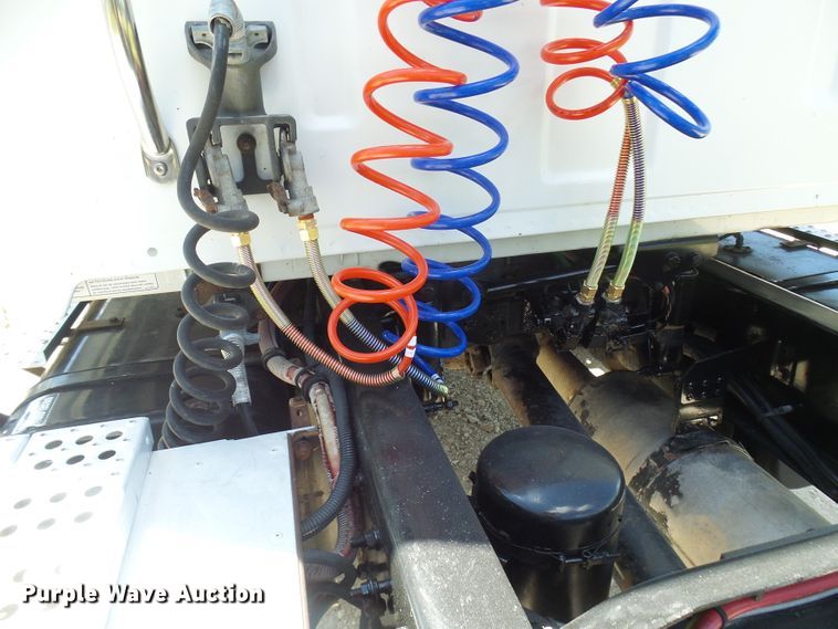 image for item DL0985 2003 Sterling Acterra  semi truck