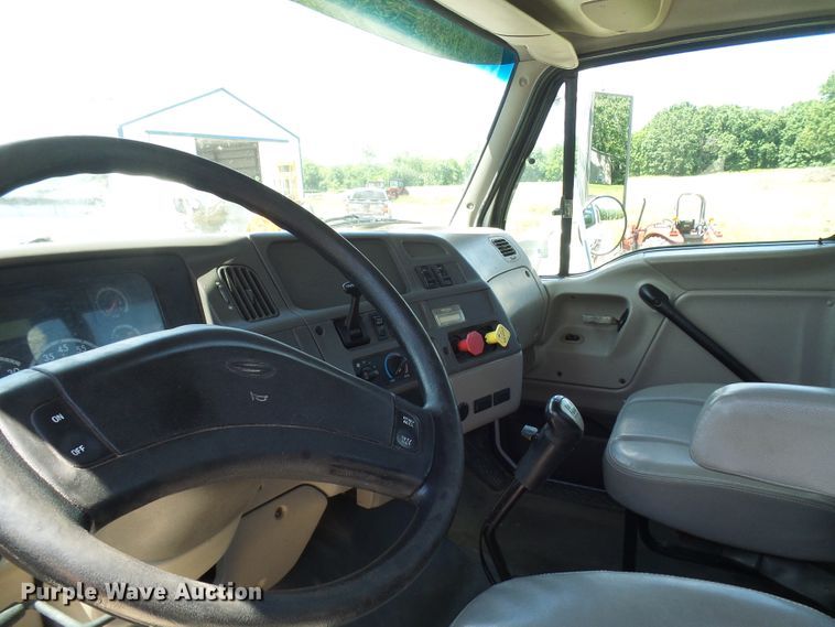 image for item DL0985 2003 Sterling Acterra  semi truck