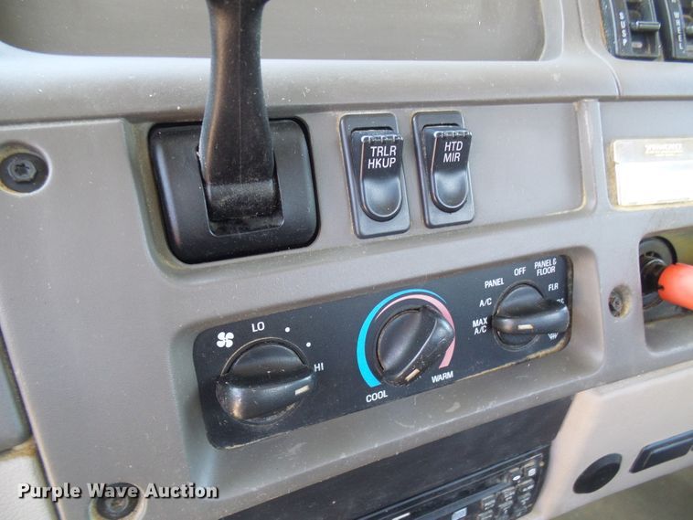 image for item DL0985 2003 Sterling Acterra  semi truck