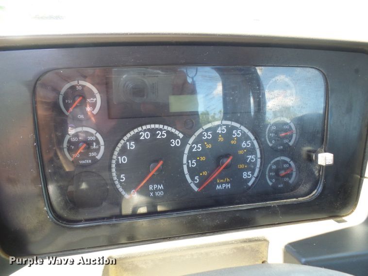 image for item DL0985 2003 Sterling Acterra  semi truck