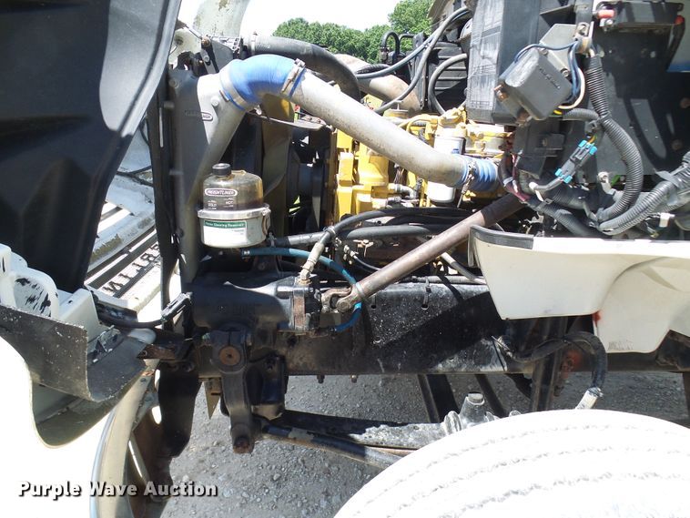 image for item DL0985 2003 Sterling Acterra  semi truck