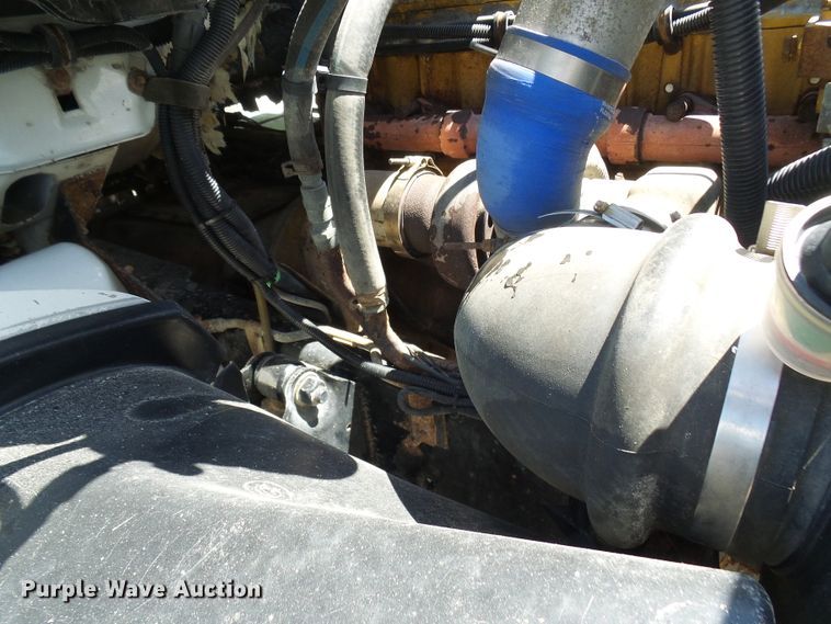 image for item DL0985 2003 Sterling Acterra  semi truck