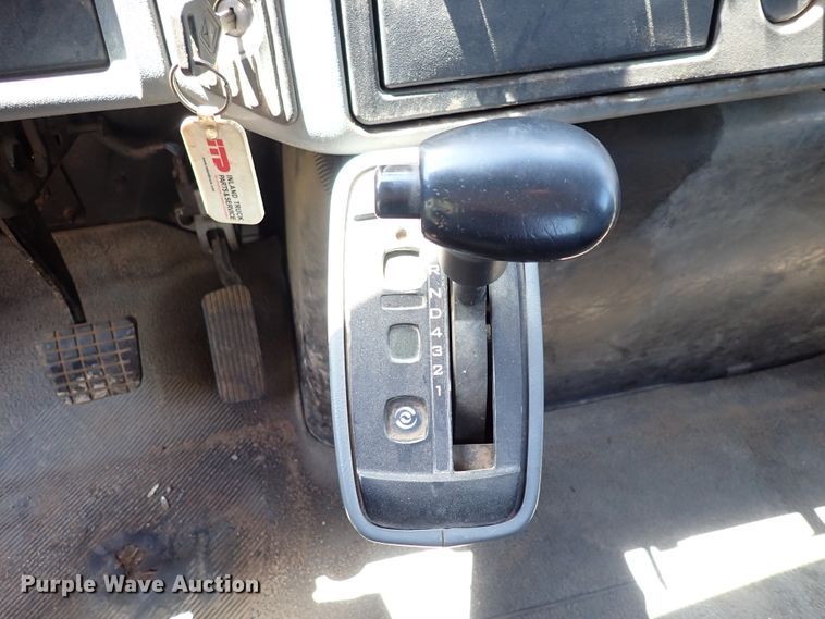 image for item DL7532 2003 International 7400  truck cab and chassis