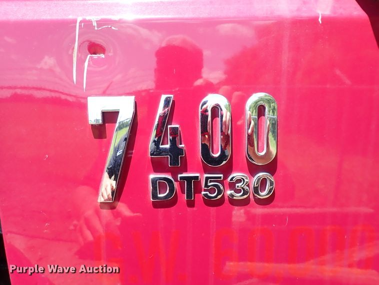 image for item DL7532 2003 International 7400  truck cab and chassis