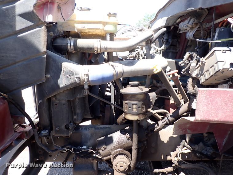 image for item DL7532 2003 International 7400  truck cab and chassis