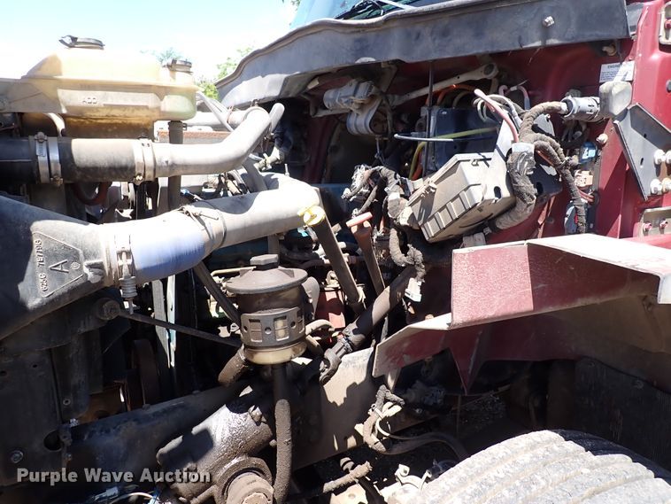 image for item DL7532 2003 International 7400  truck cab and chassis