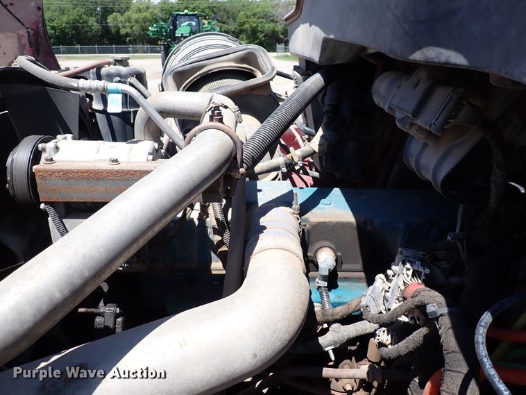 image for item DL7532 2003 International 7400  truck cab and chassis