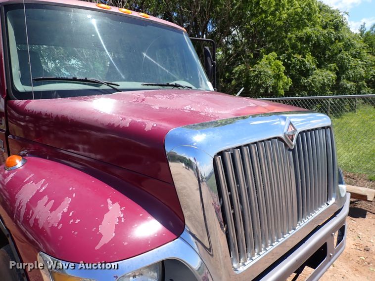 image for item DL7532 2003 International 7400  truck cab and chassis