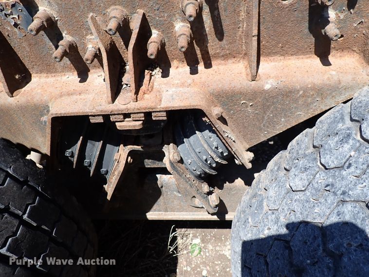 image for item DL7532 2003 International 7400  truck cab and chassis