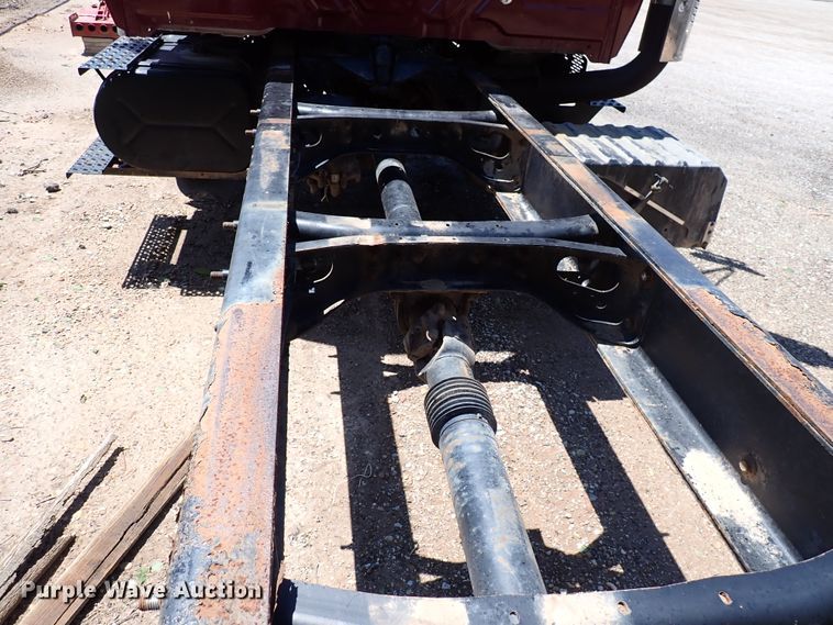 image for item DL7532 2003 International 7400  truck cab and chassis