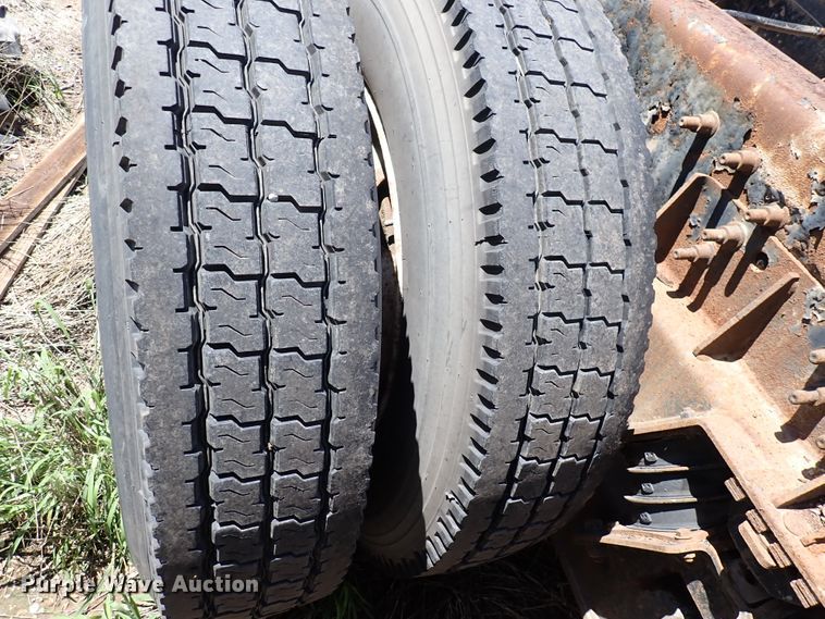 image for item DL7532 2003 International 7400  truck cab and chassis