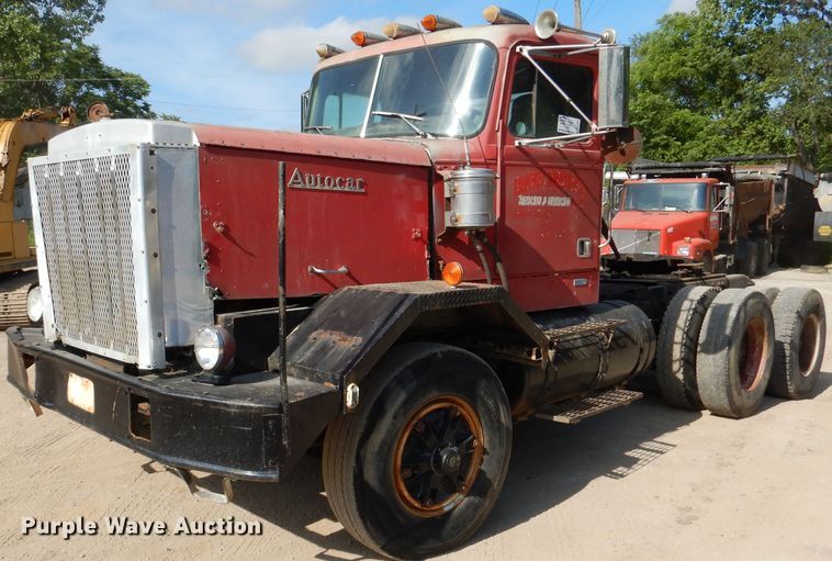 image for item DL8951 1984 Autocar DK  semi truck