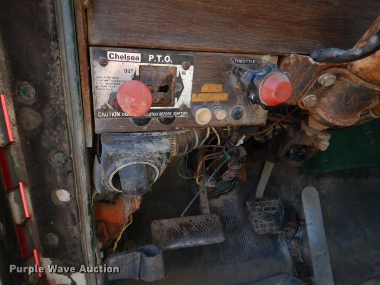 image for item DL8951 1984 Autocar DK  semi truck