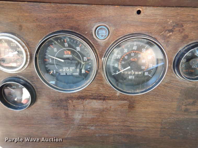 image for item DL8951 1984 Autocar DK  semi truck