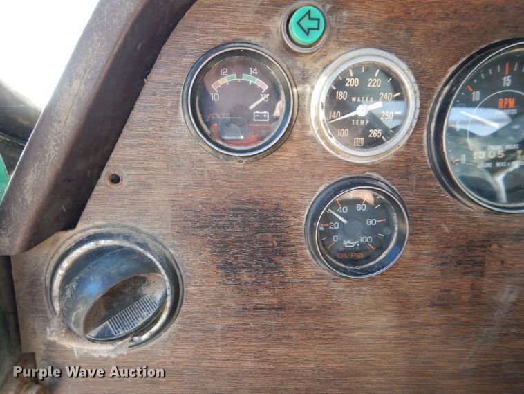 image for item DL8951 1984 Autocar DK  semi truck