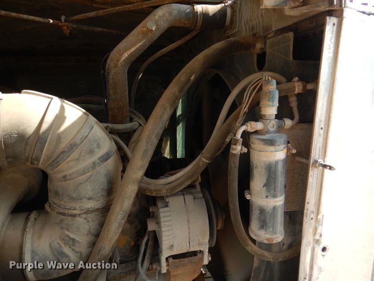 image for item DL8951 1984 Autocar DK  semi truck