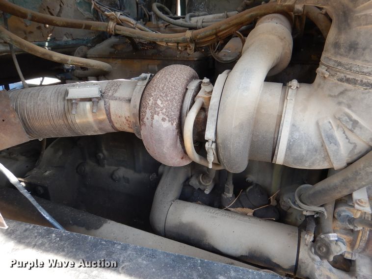 image for item DL8951 1984 Autocar DK  semi truck