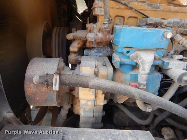 image for item DL8951 1984 Autocar DK  semi truck