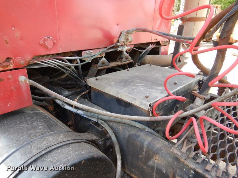 image for item DL8951 1984 Autocar DK  semi truck