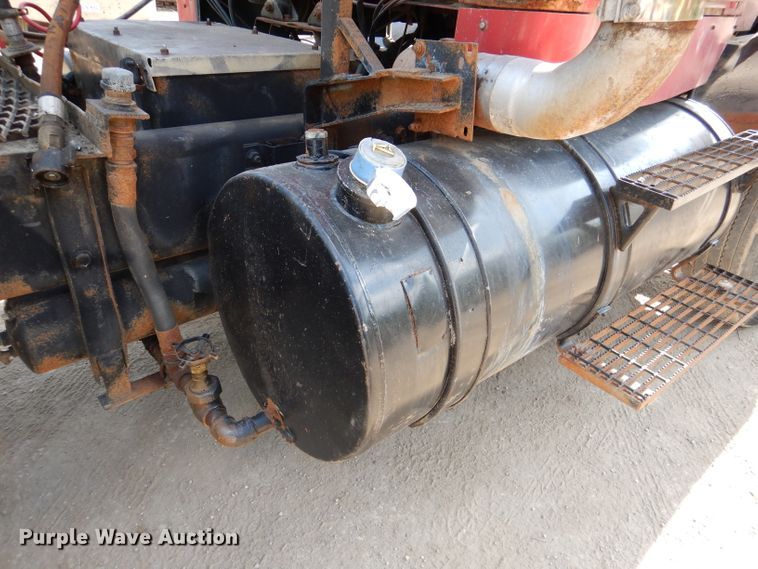 image for item DL8951 1984 Autocar DK  semi truck