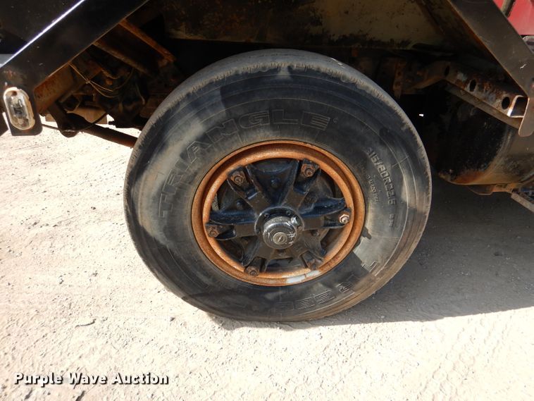 image for item DL8951 1984 Autocar DK  semi truck