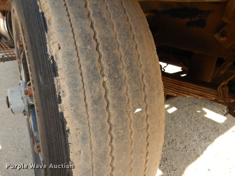 image for item DL8951 1984 Autocar DK  semi truck